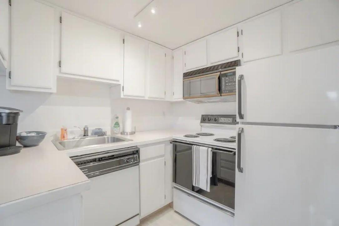 Apartment Free Parking - Views - Near Attractions