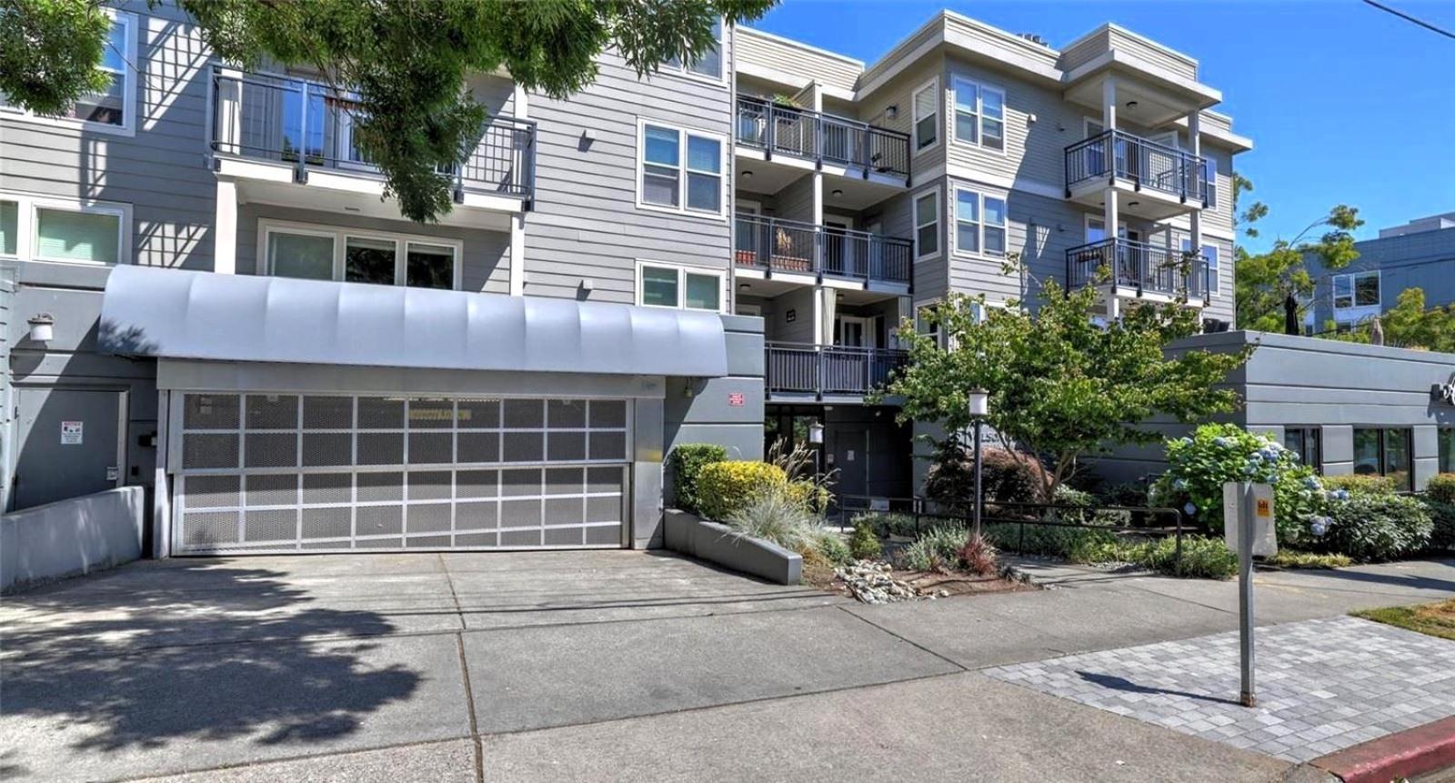 Apartment Free Parking - Views - Near Attractions *