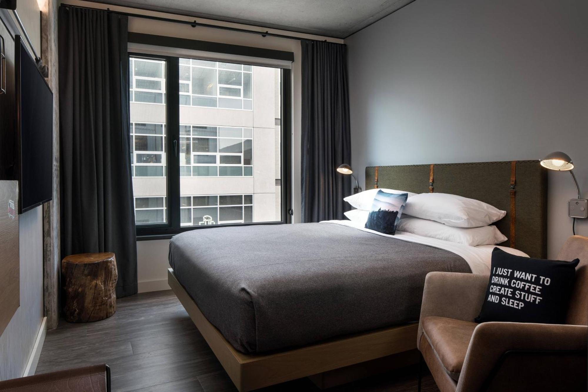 Hotel Moxy Downtown