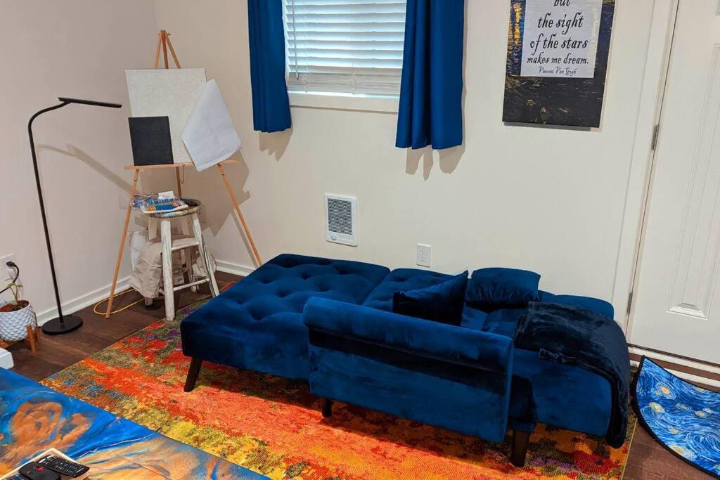 The Gogh - A Cozy, Creative Retreat Apartment