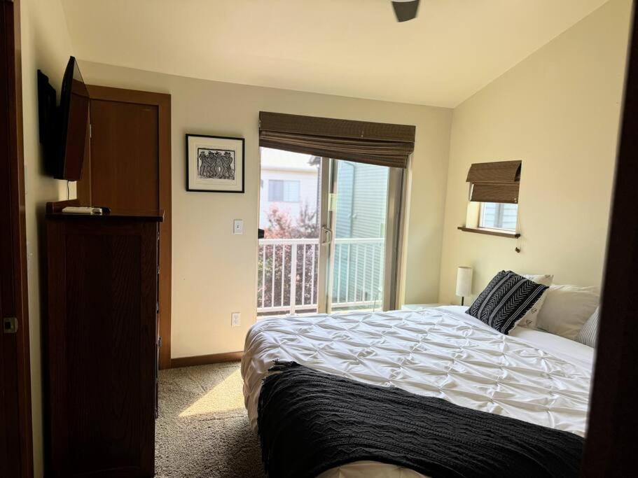 Townhouse West Abode! *