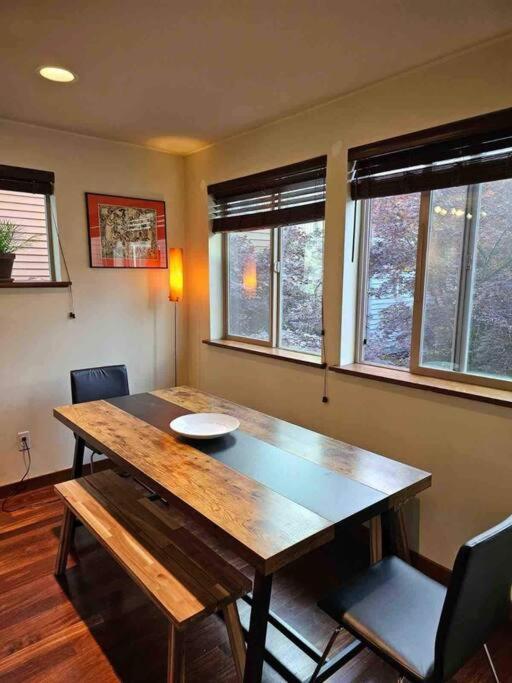 Townhouse West Abode! * Seattle