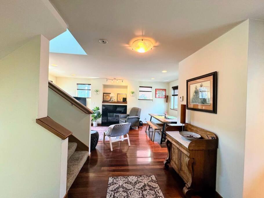 Townhouse West Abode! Holiday home