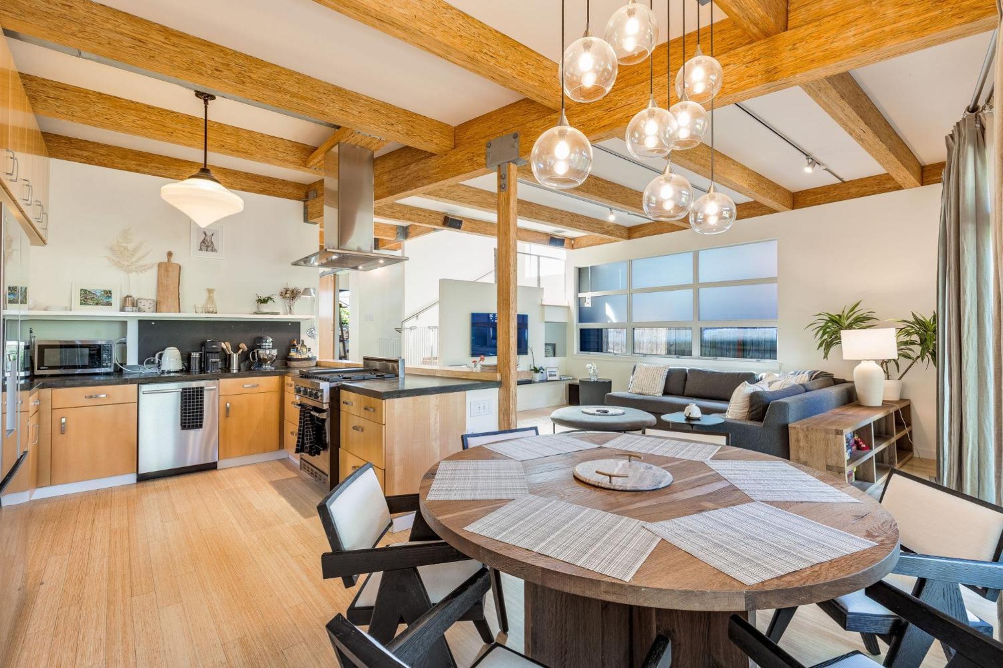 4br 4ba The Gardens At Queen Anne Holiday home *