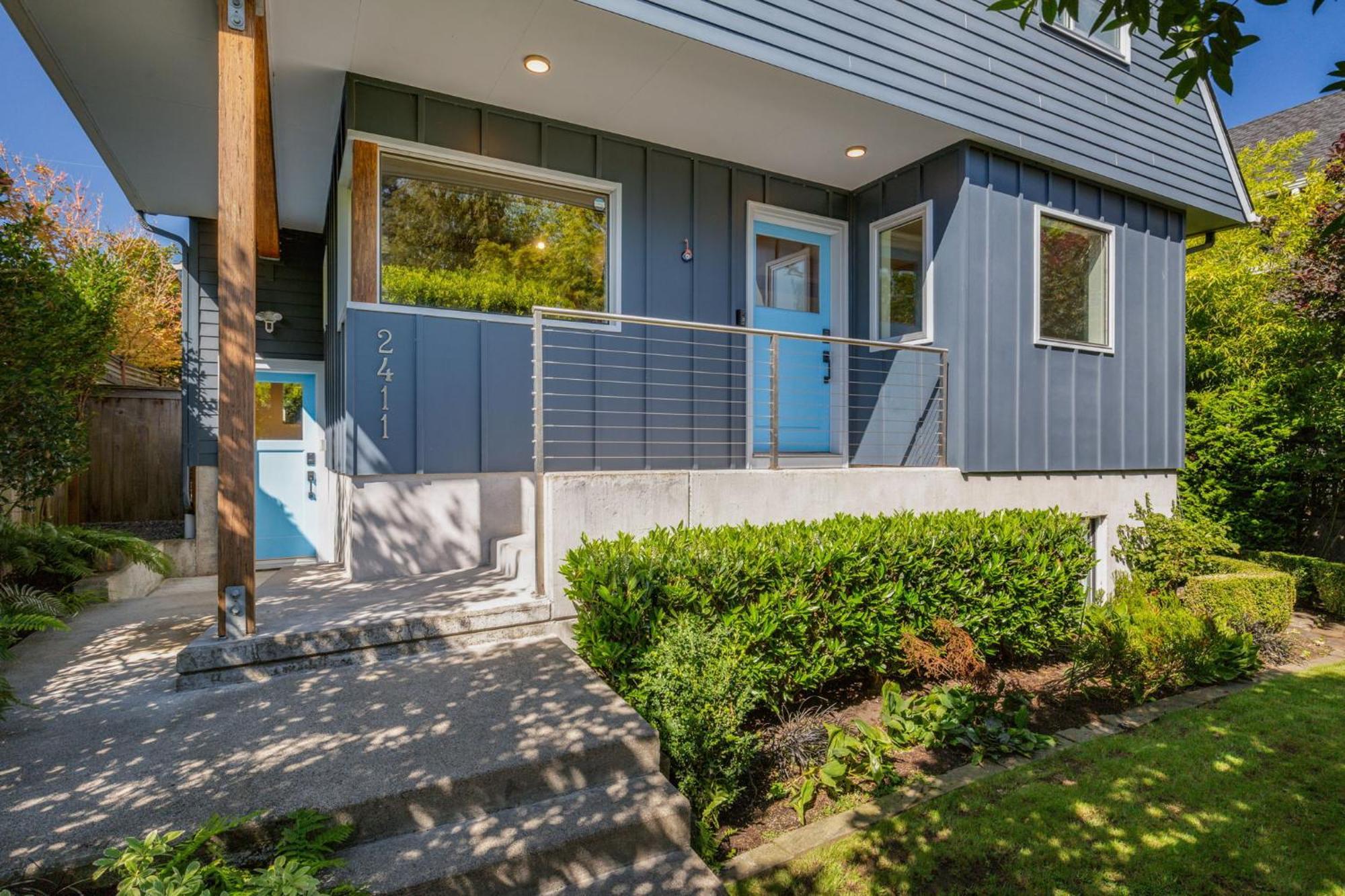 4br 4ba The Gardens At Queen Anne * Seattle