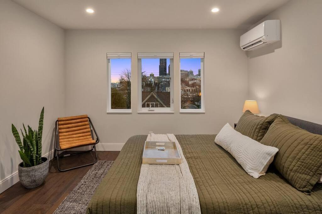 New House In Peaceful And Trendy District