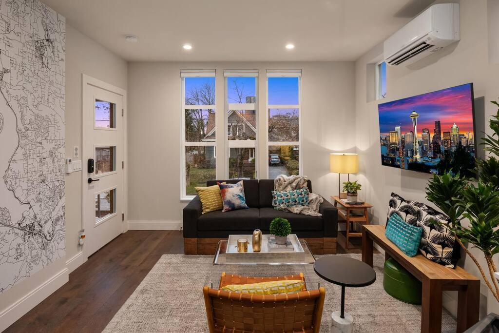 New House In Peaceful And Trendy District Holiday home Seattle