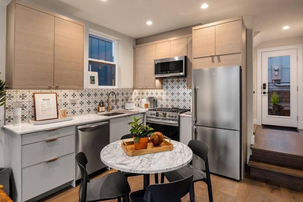New House In Peaceful And Trendy District * Seattle