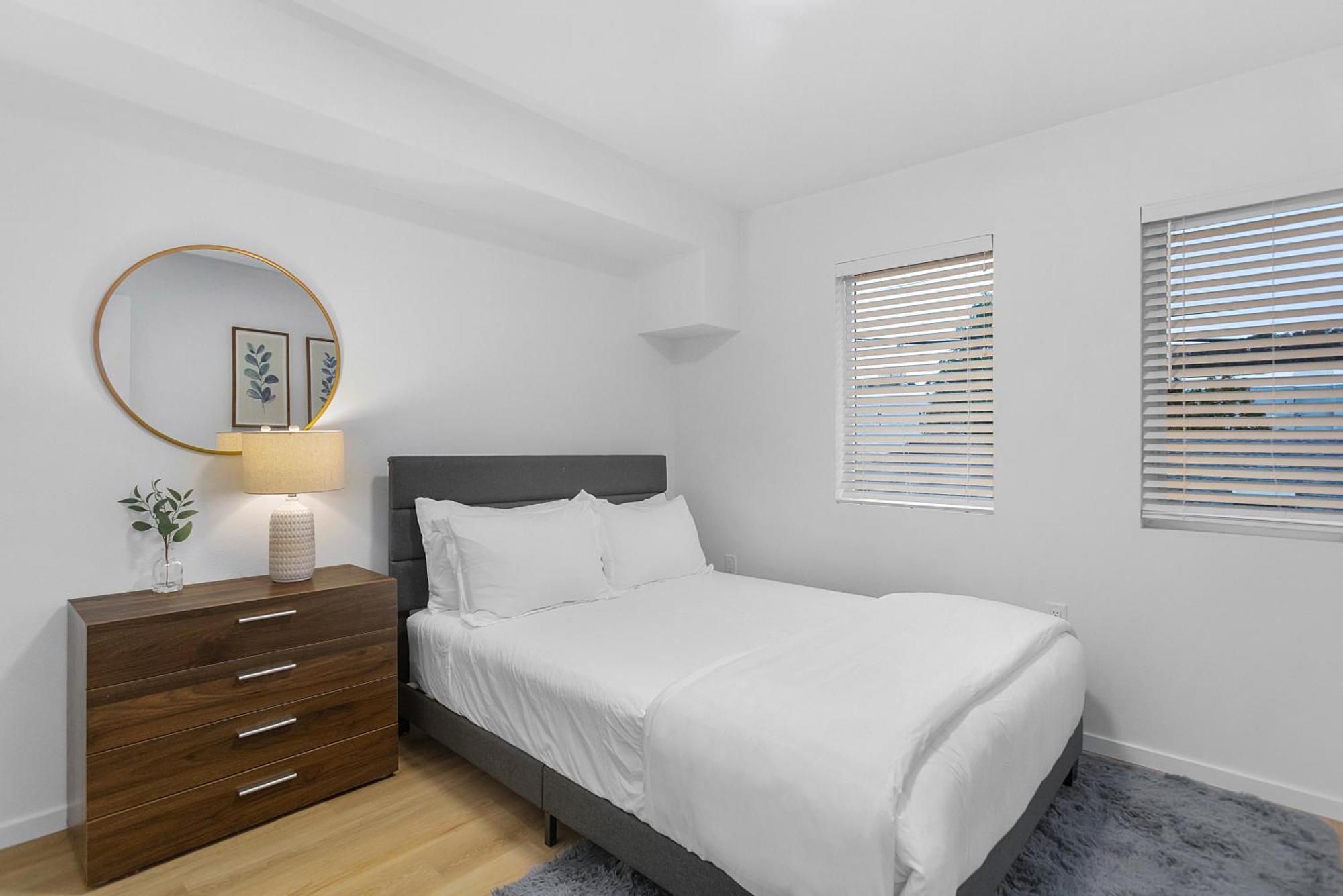 The Cloudbreak Townhome - 88 Walkscore! Seattle