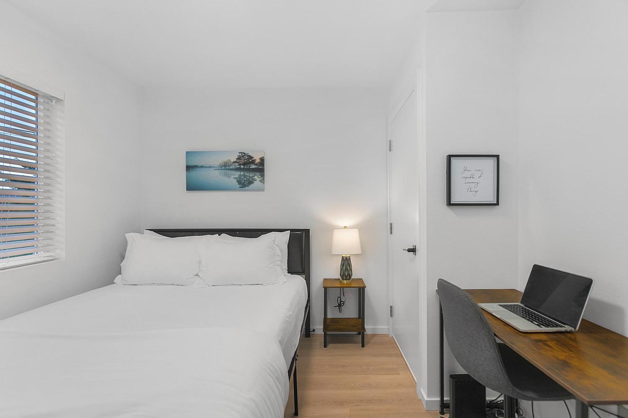 Apartment The Cloudbreak Townhome - 88 Walkscore! *