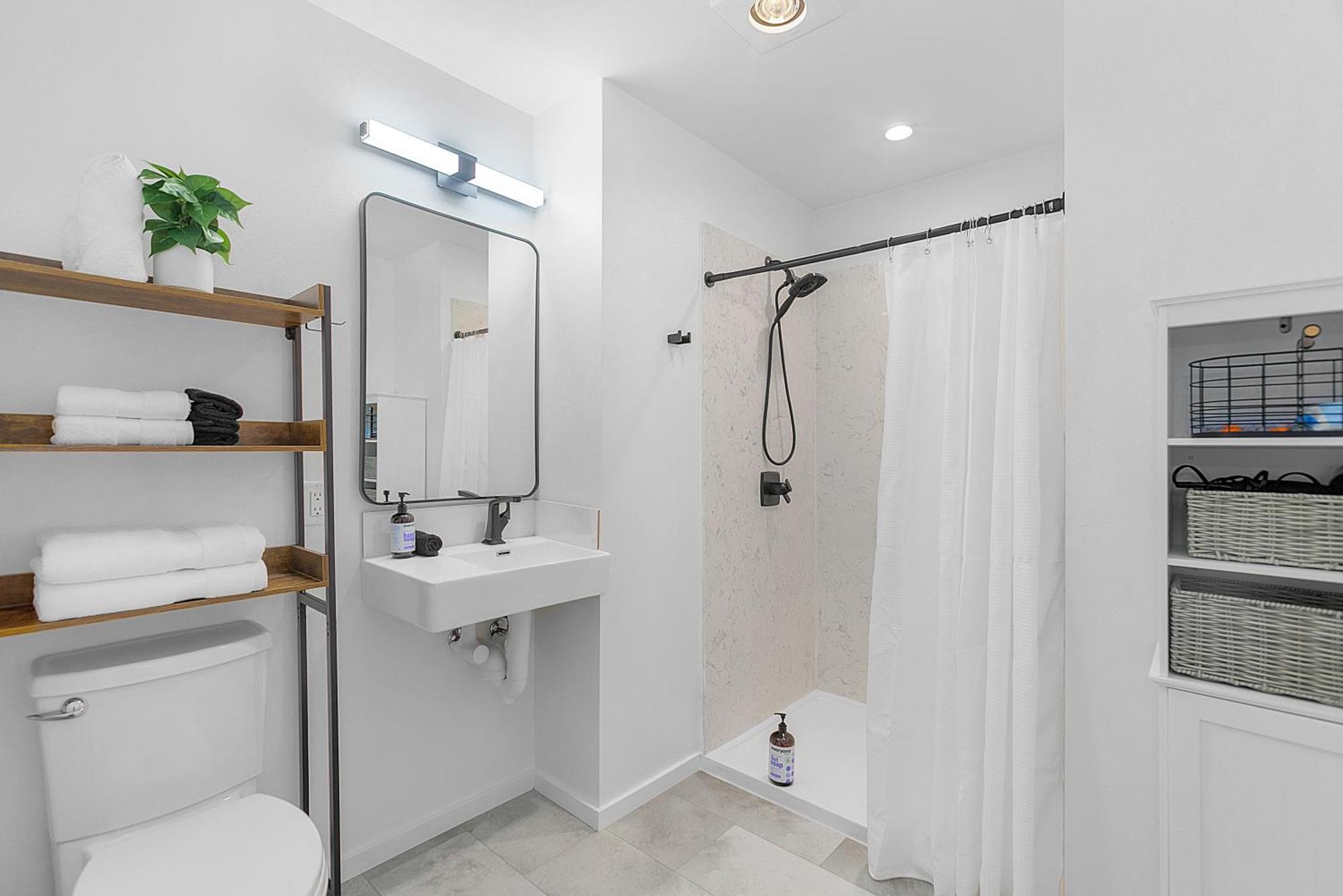 The Cloudbreak Townhome - 88 Walkscore! Apartment Seattle