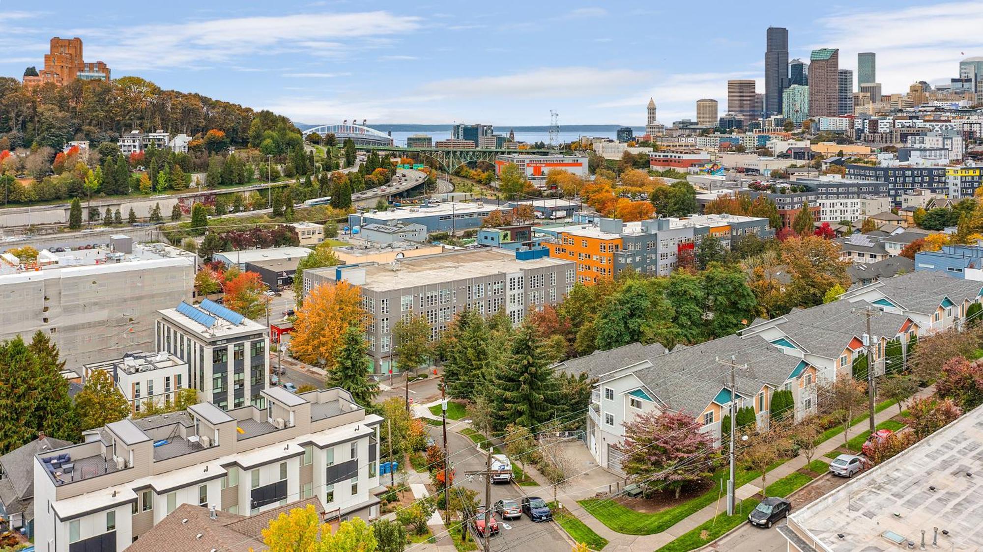 The Cloudbreak Townhome - 88 Walkscore! Apartment Seattle