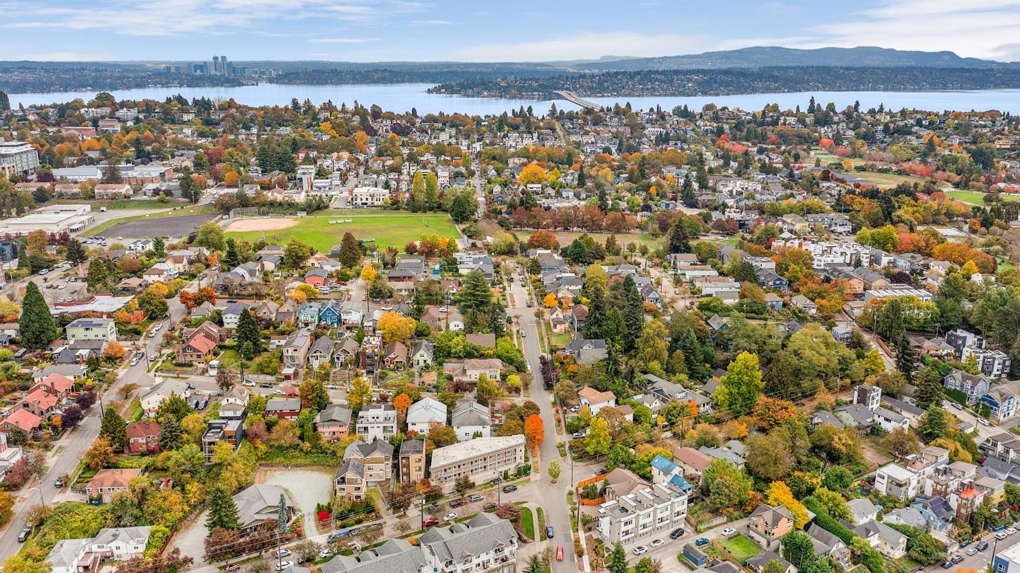 Apartment The Cloudbreak Townhome - 88 Walkscore! *