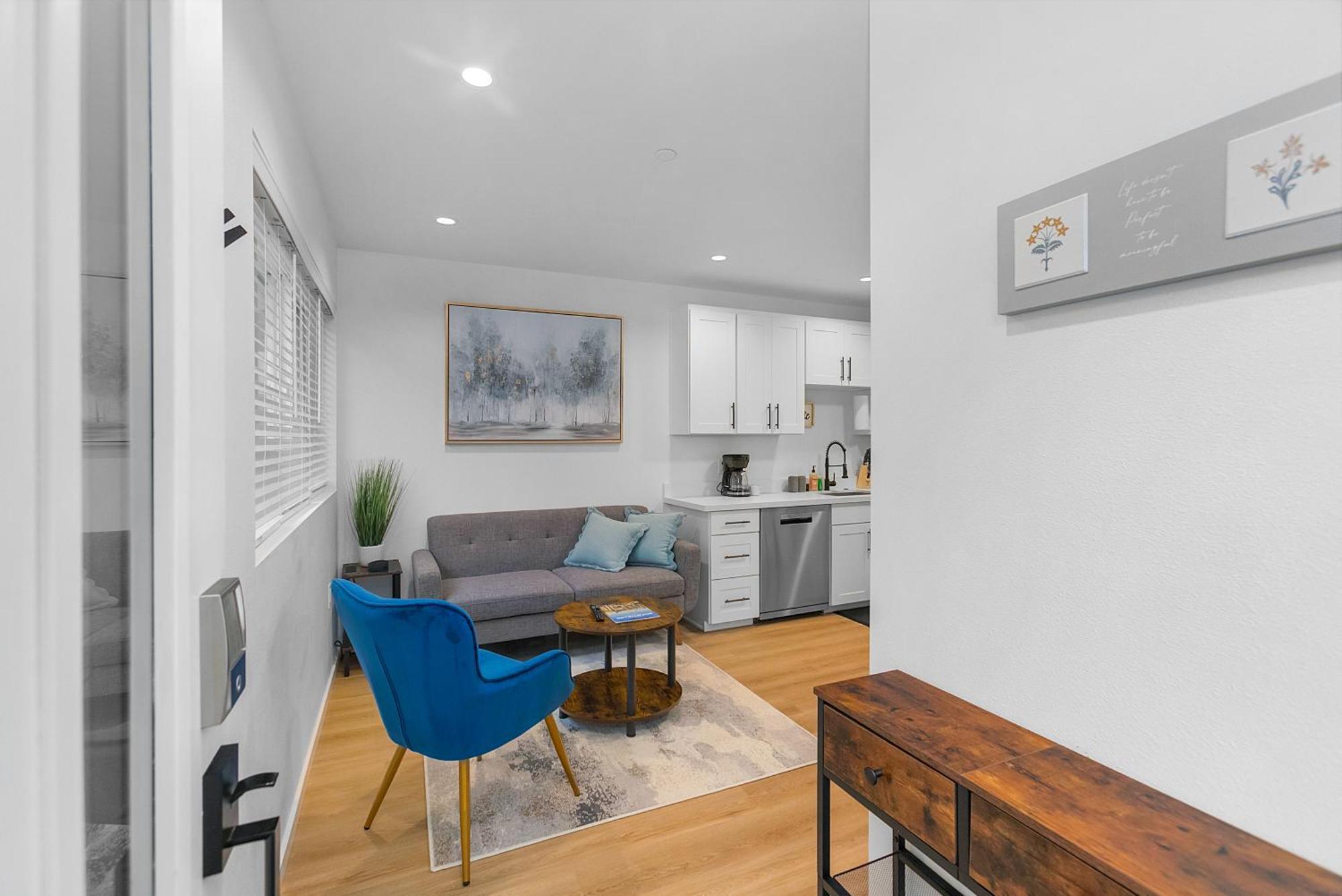 The Cloudbreak Townhome - 88 Walkscore! Apartment Seattle