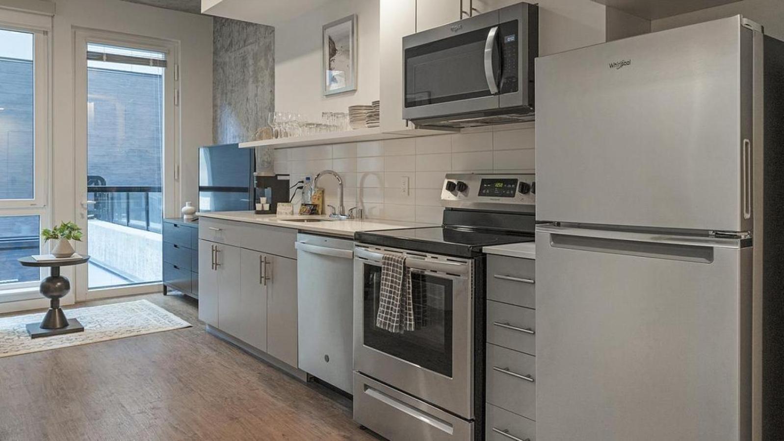 Landing At Madrone - 1 Bedroom In District