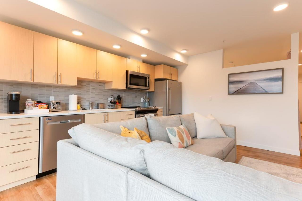 Stunning Capitol Hill 1bd Apartment *