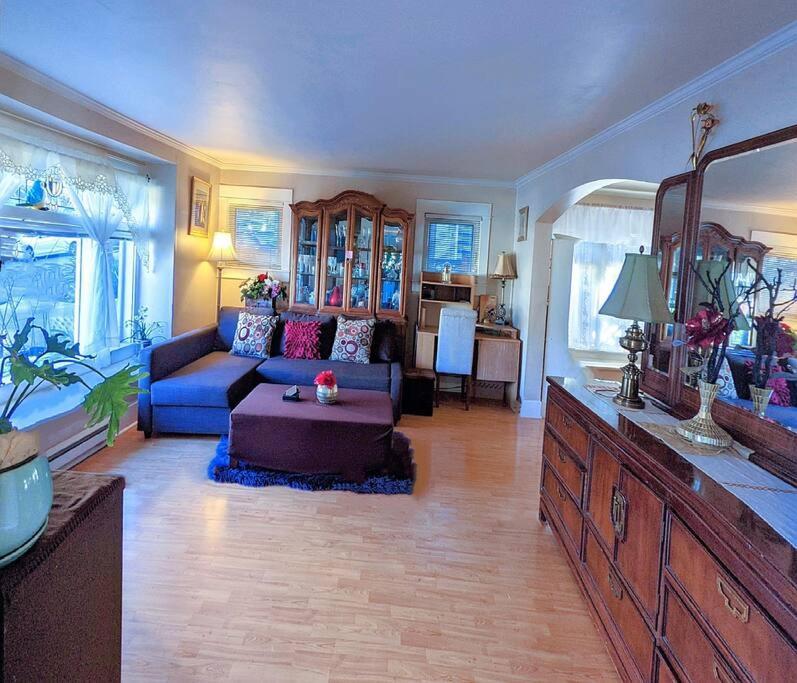 Holiday home Walker Paradise #2 With 1 Permitted Street Parking In Front *