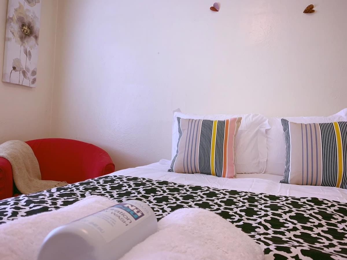 Urban Village- Private Holiday home *
