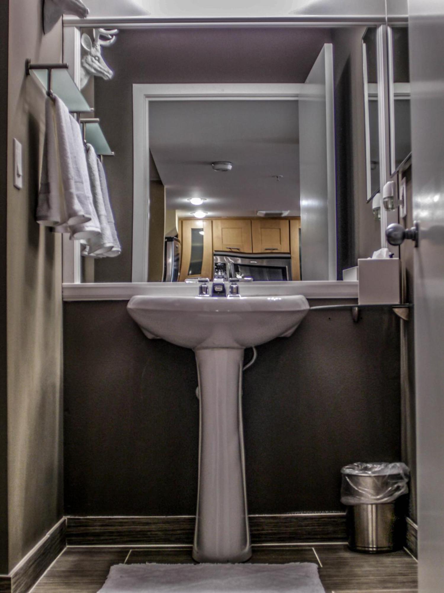 Penthouse Downtown, Floor