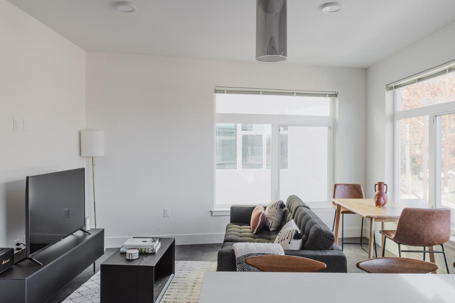 Blueground First Hill 1bd Sea-790