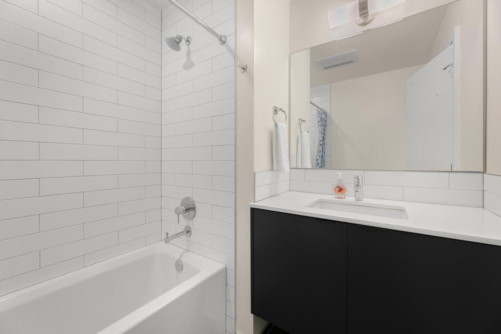 Elegant Luxurious Townhouse In