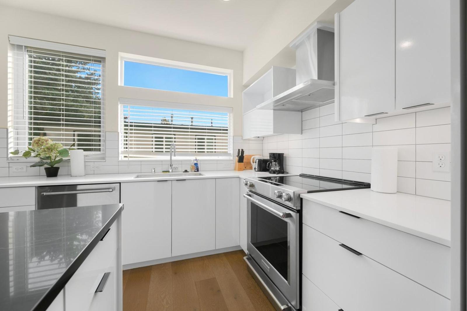 Elegant Luxurious Townhouse In