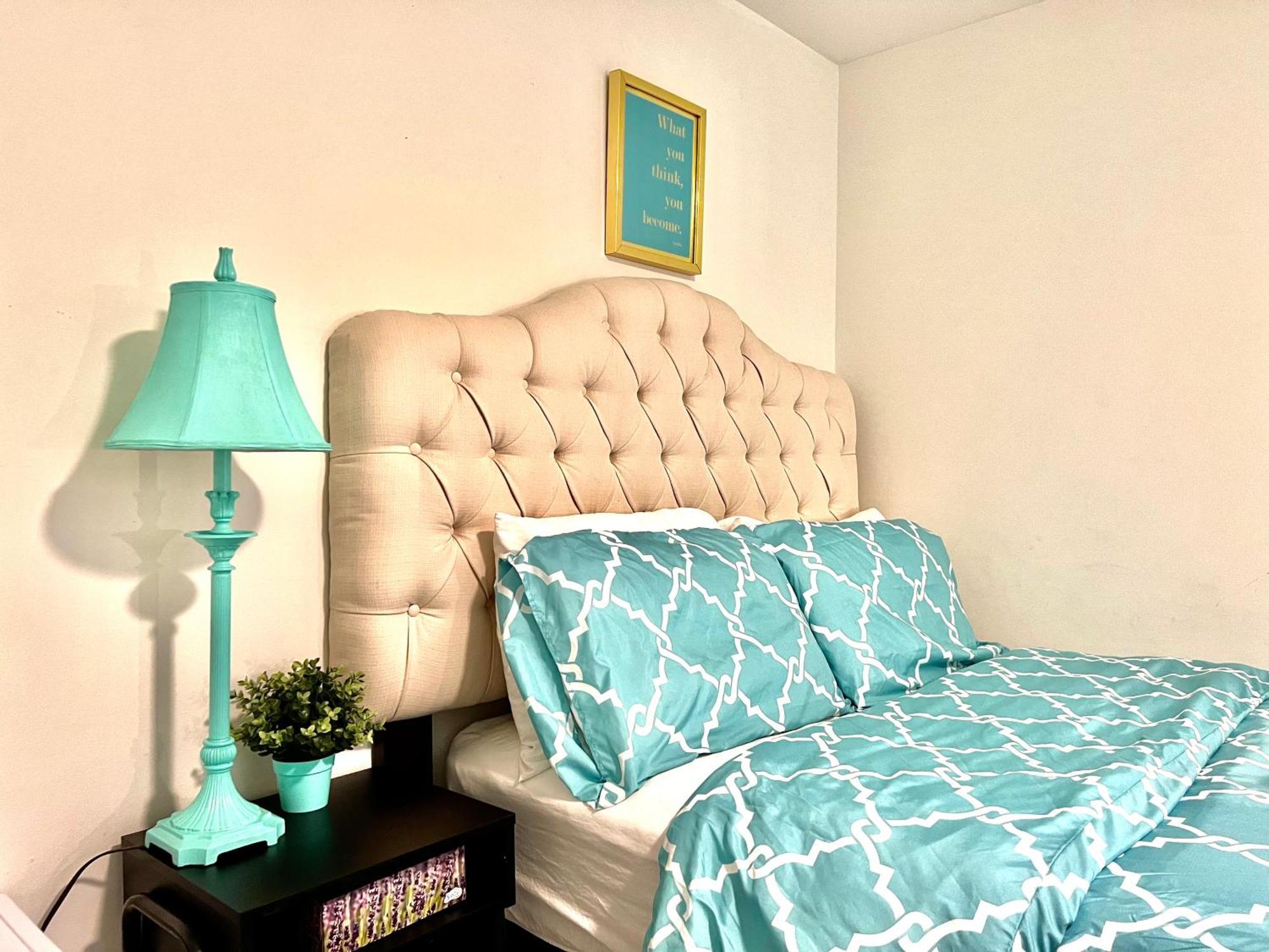 Private With Shared Bathroom With Another Unit, 10 Minutes Walk To Of Washington Apartment *