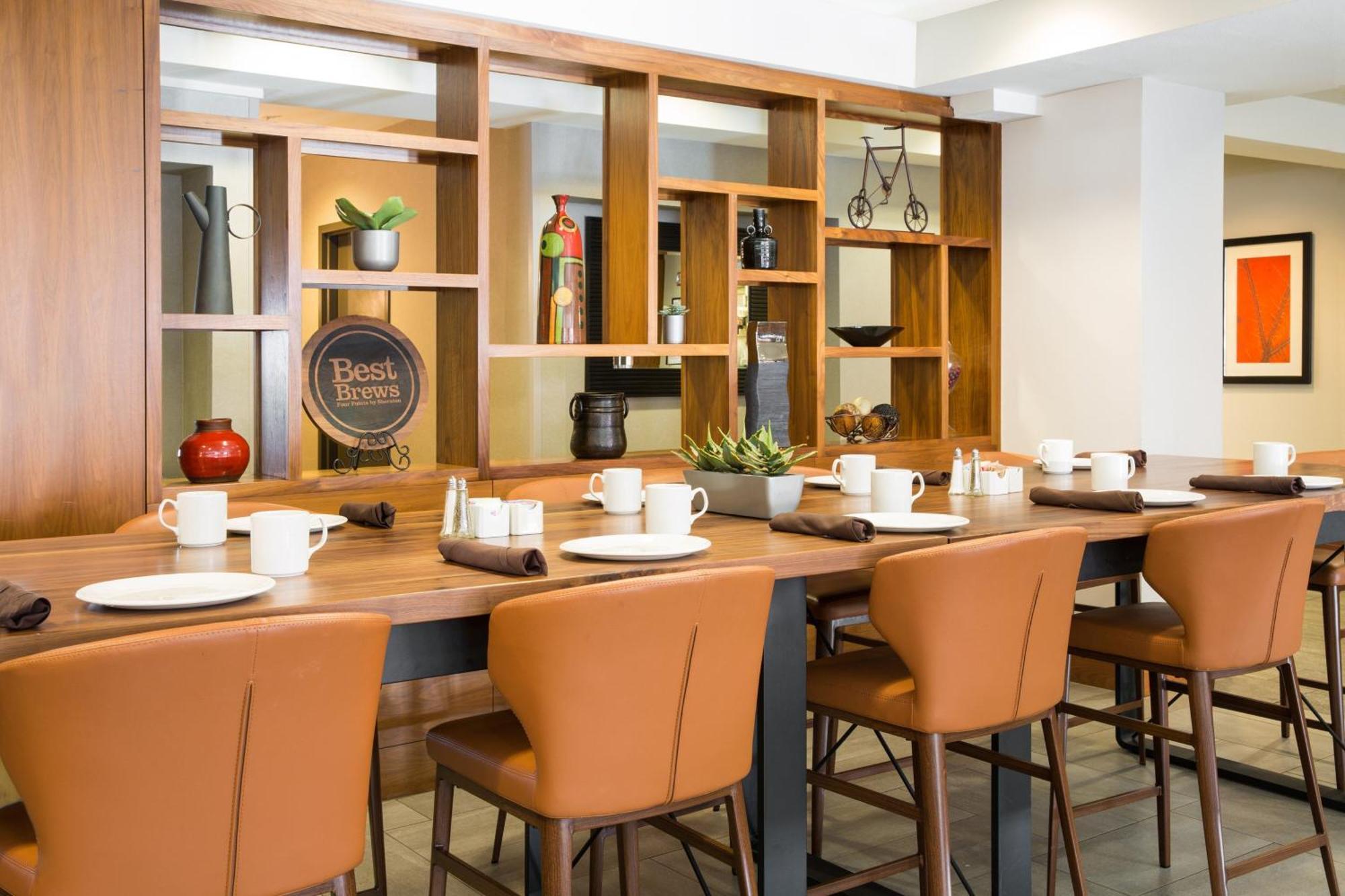 Four Points By Sheraton Downtown Center Hotel 3*
