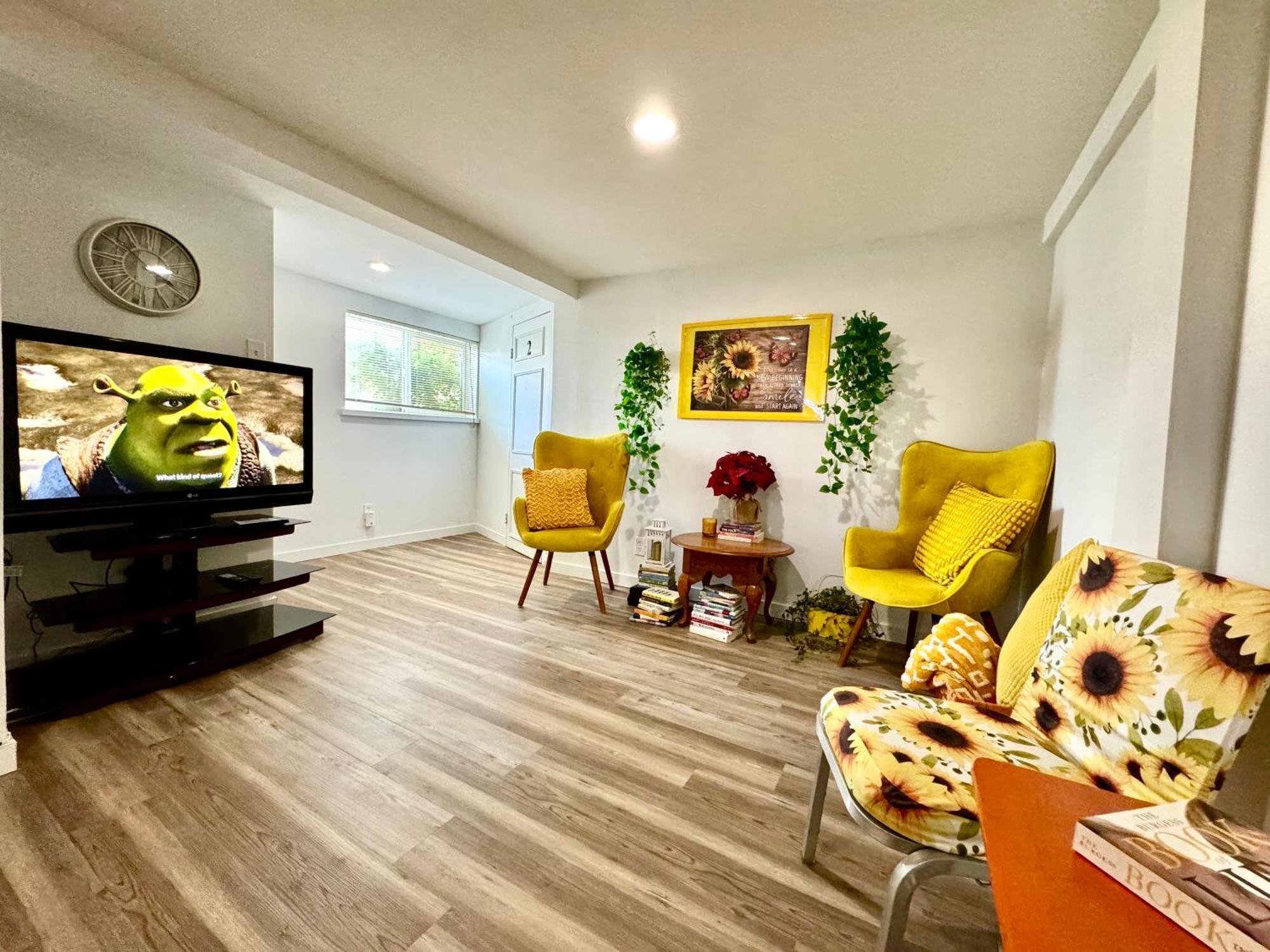 Homestay Tiny Private On The 1st Floor With Shared Bathroom 9 Minutes To Seatac Airport *