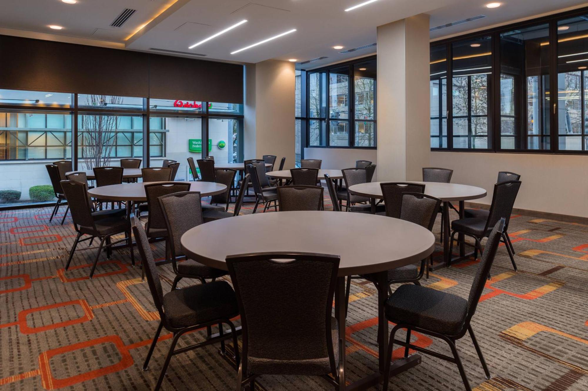 Hotel By Marriott District Seattle