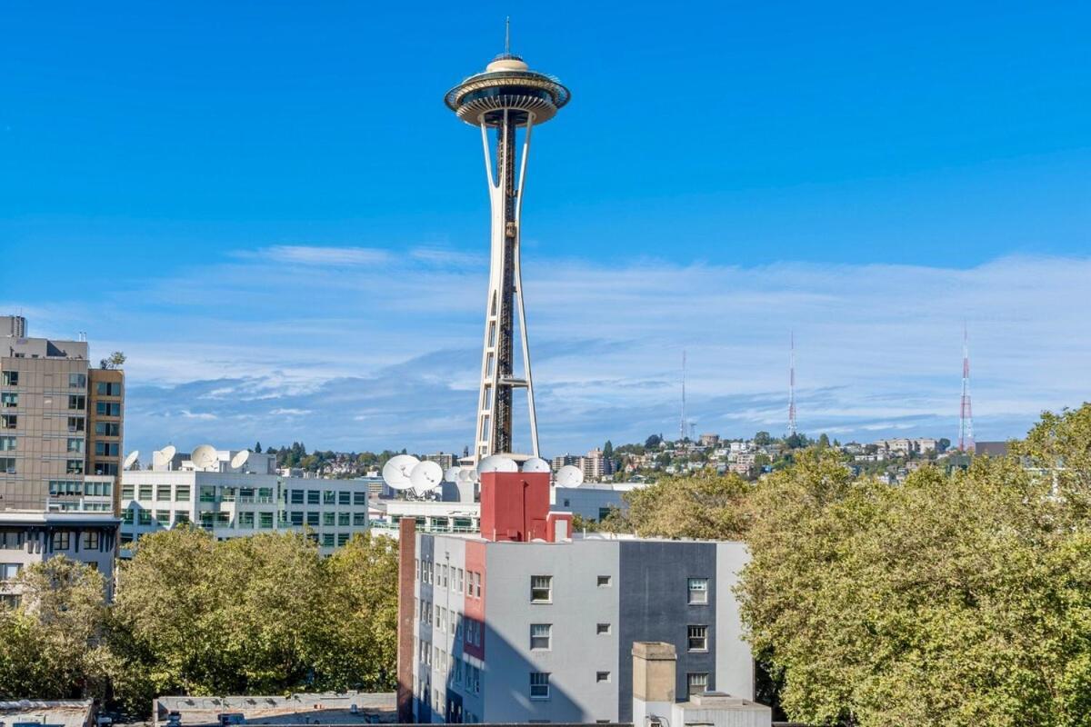 Apartment Rooftop W Space Needle View - Free Garage Parking