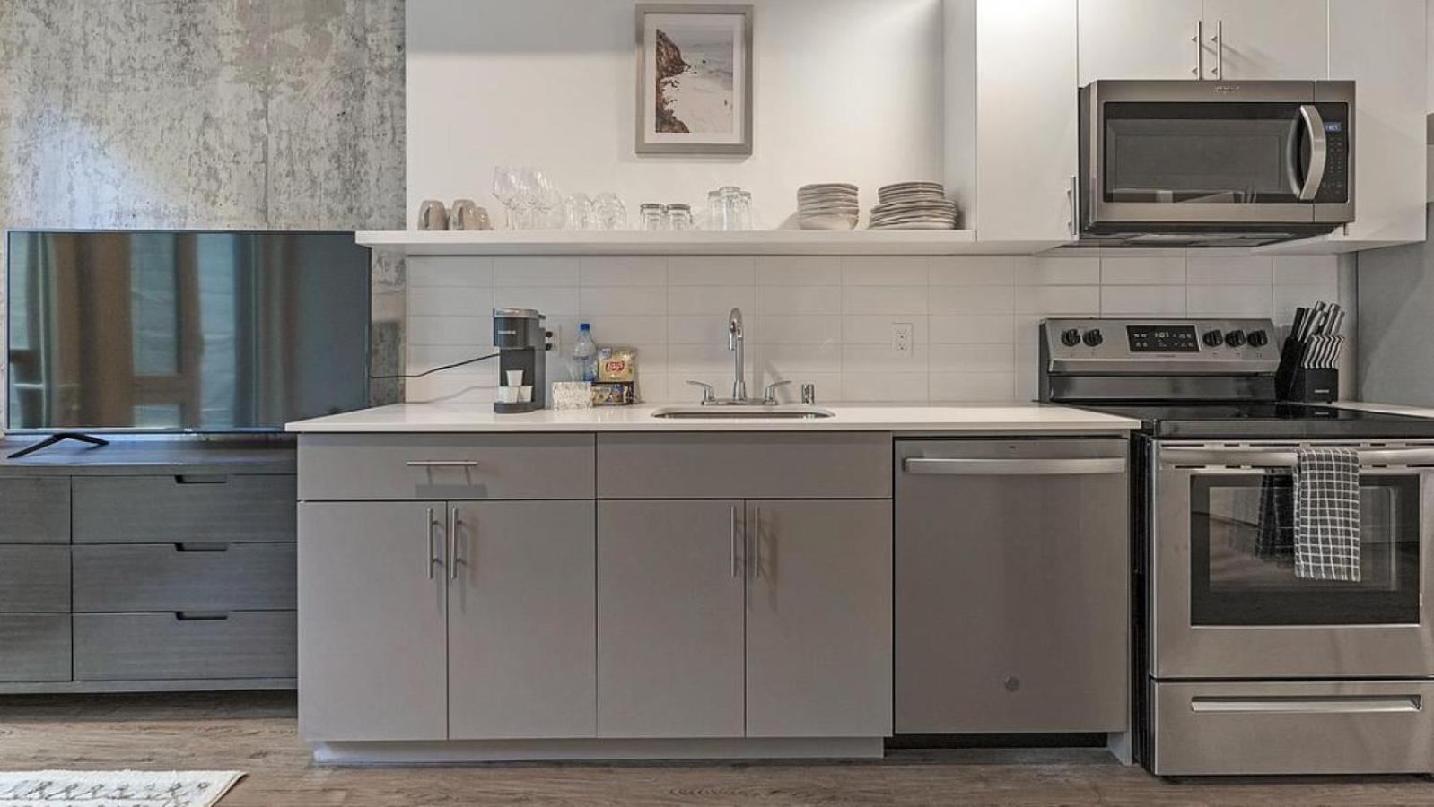 Landing At Madrone - 1 Bedroom In Central District Apartment