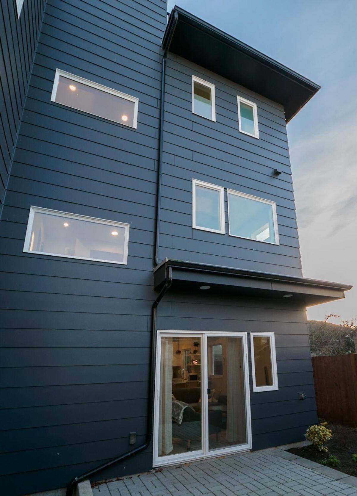 Steps To Alki With Water Views Rooftop Deck Seattle