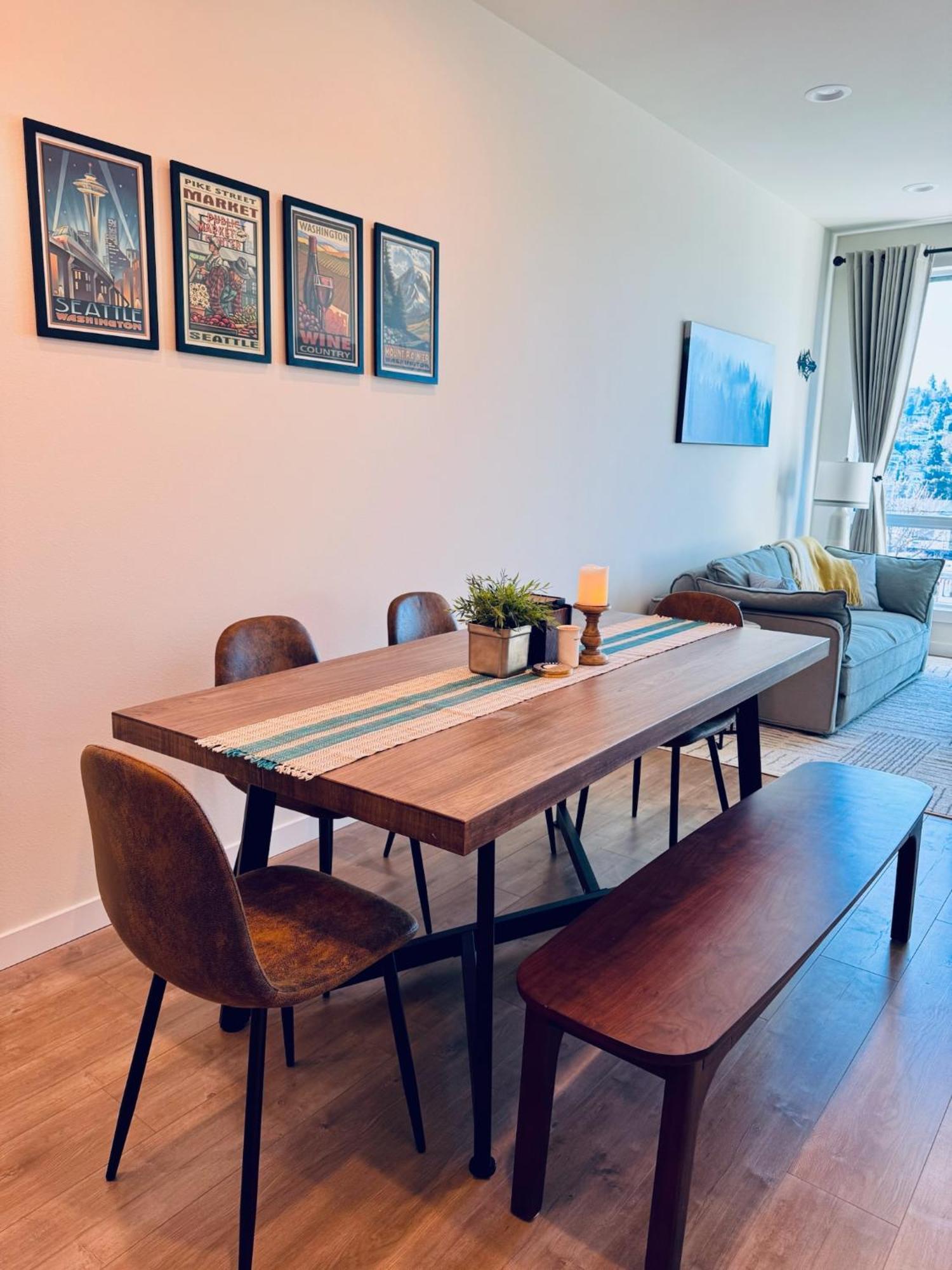 Luxe & Bright Gem - Prime Location, Roof Deck, View Seattle