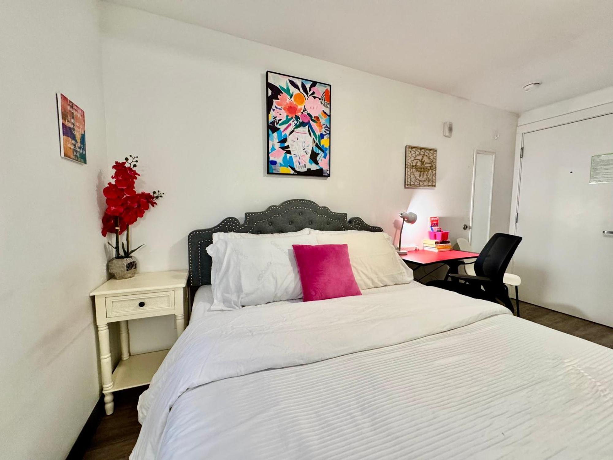 Apartment Micro 10 Minutes Walk To Of Washington *