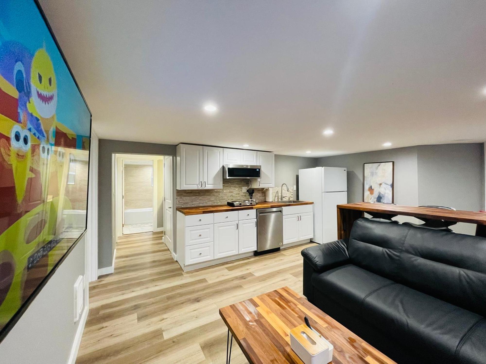 1st Line C Full Modern Remodeled Villa Seattle