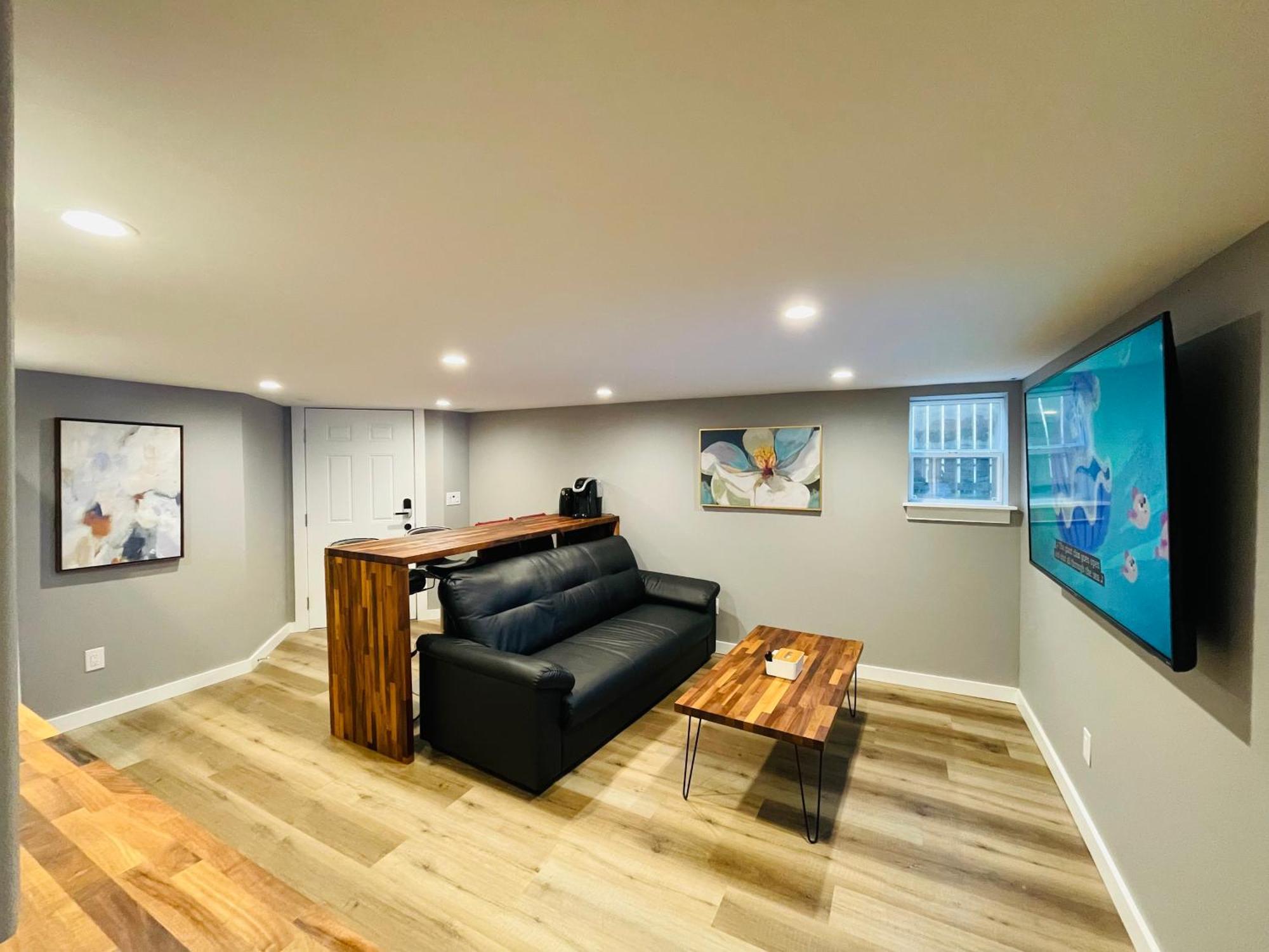 1st Line C Full Modern Remodeled Villa Seattle