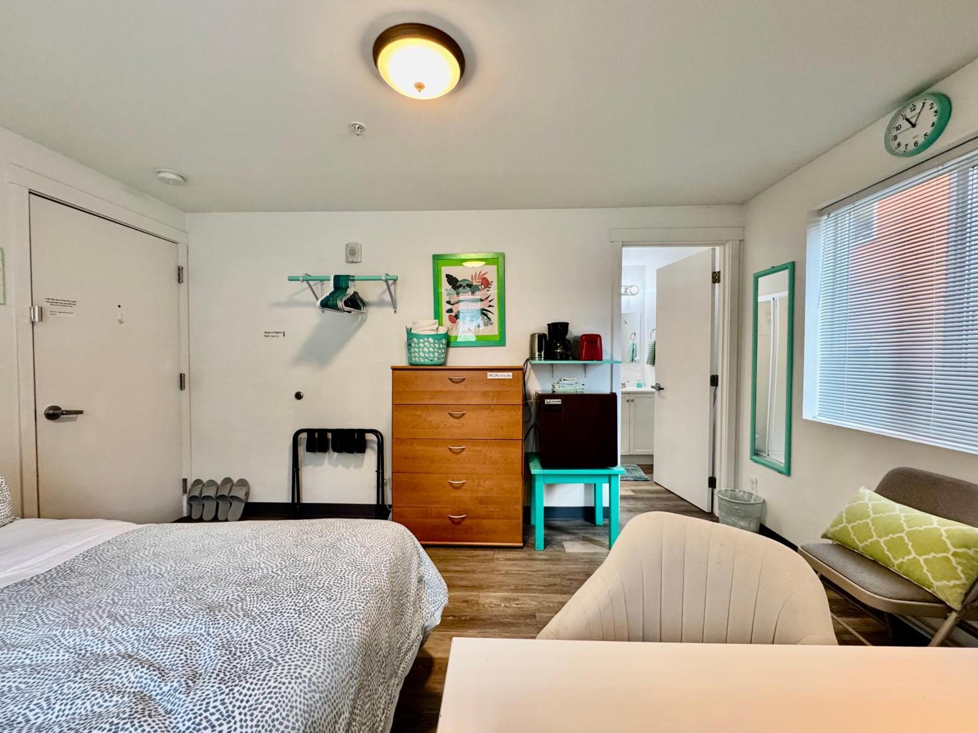 Apartment Micro 10 Minutes Walk To Of Washington Seattle