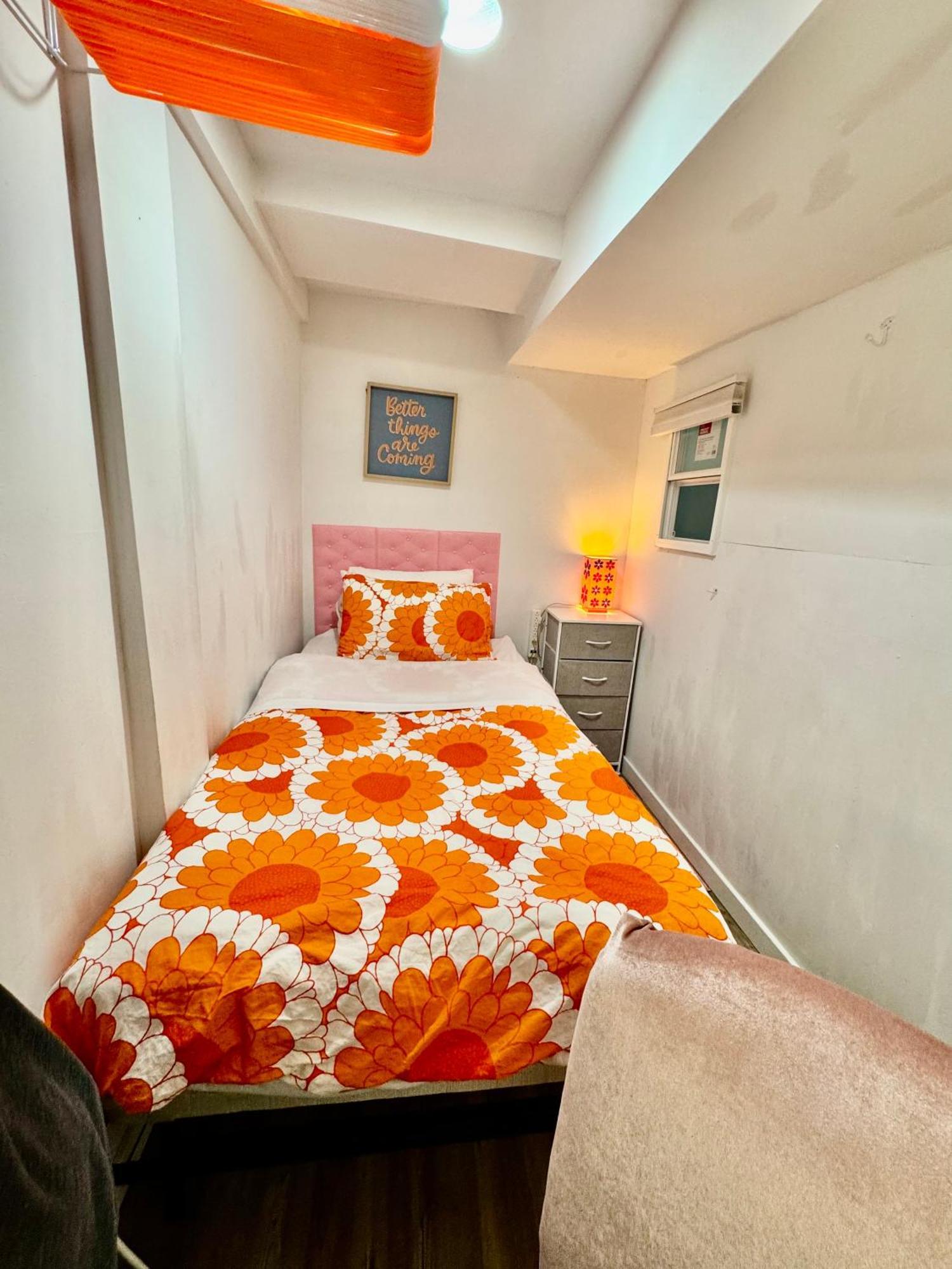 Private Tiny On The 1st Floor With Shared Bathroom Near Airport And Downtown Seattte * Seattle