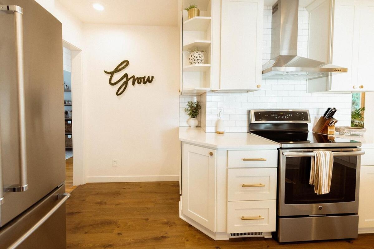 Renovated 3-br Retreat With Ac, 10 Mins To Downtown * Seattle