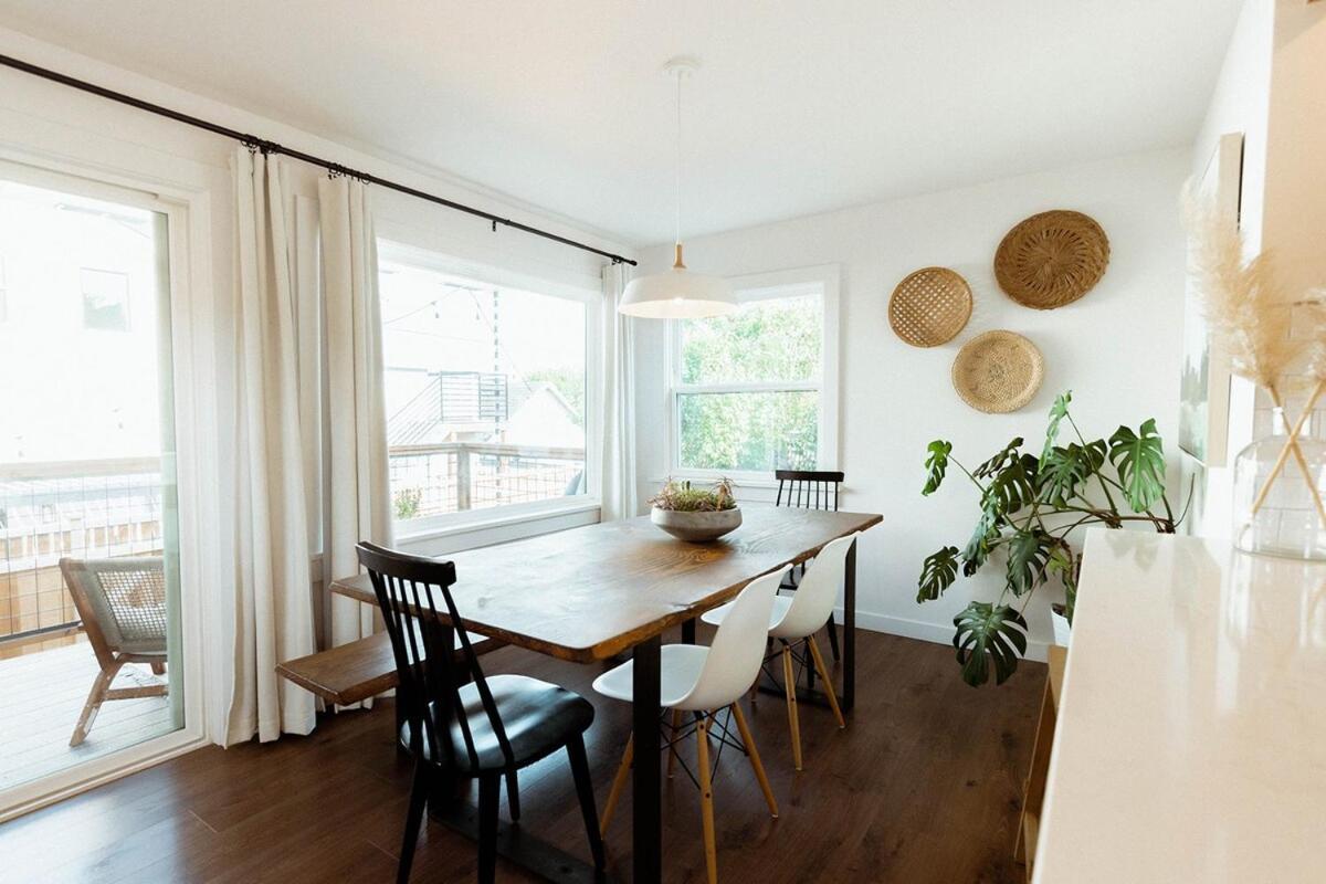 Renovated 3-br Retreat With Ac, 10 Mins To Downtown Holiday home *