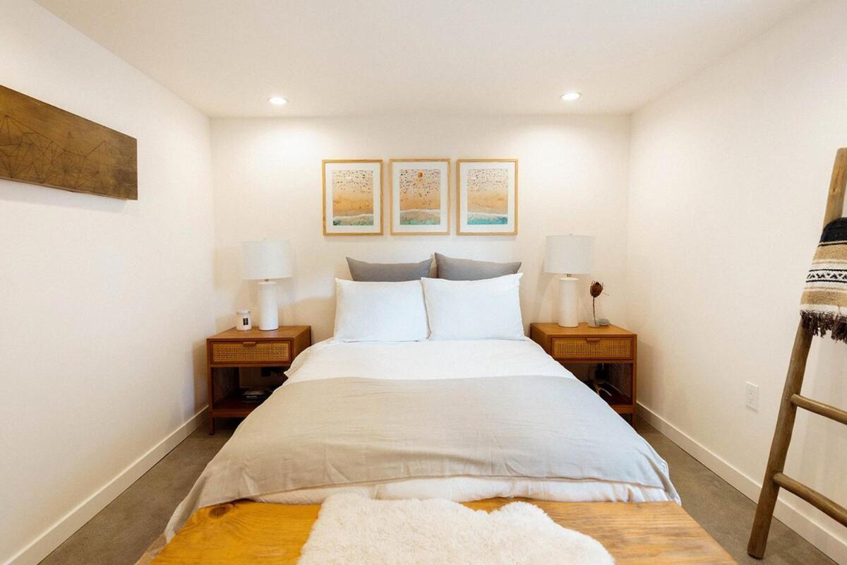 Renovated 3-br Retreat With Ac, 10 Mins To Downtown *