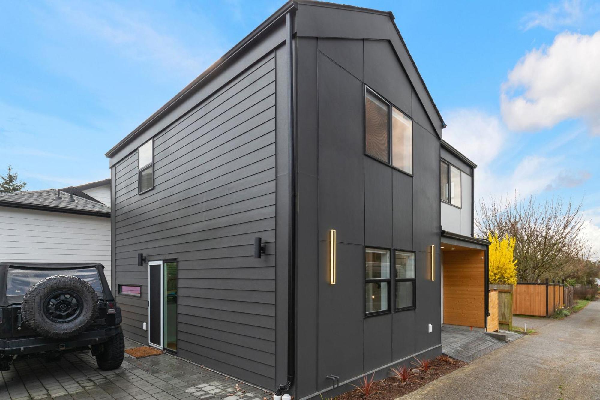 Modern Ballard Retreat Near & Parks *