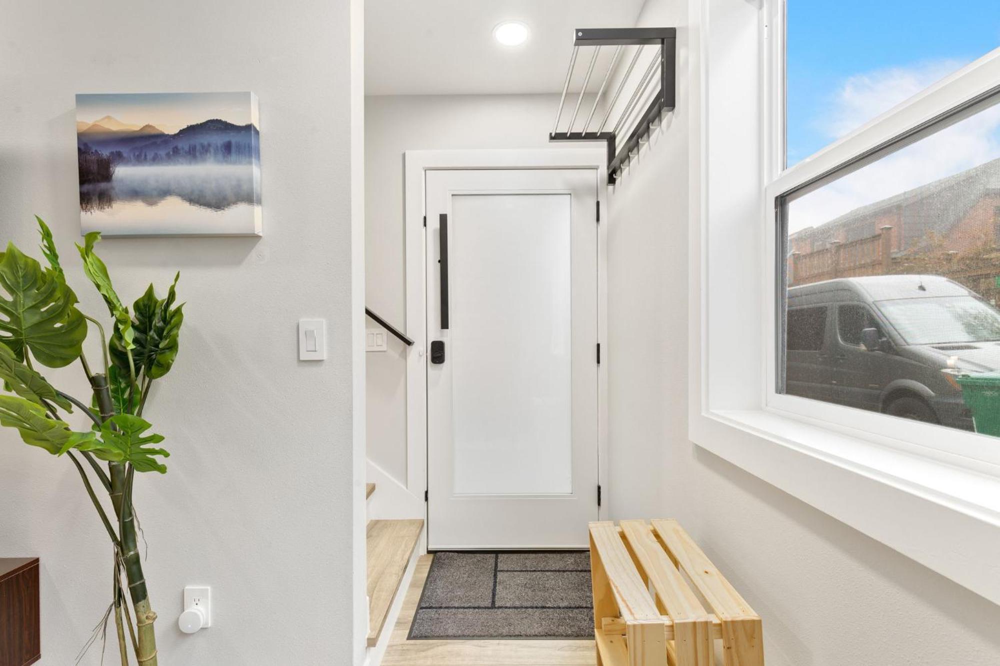 Modern Ballard Retreat Near & Parks *