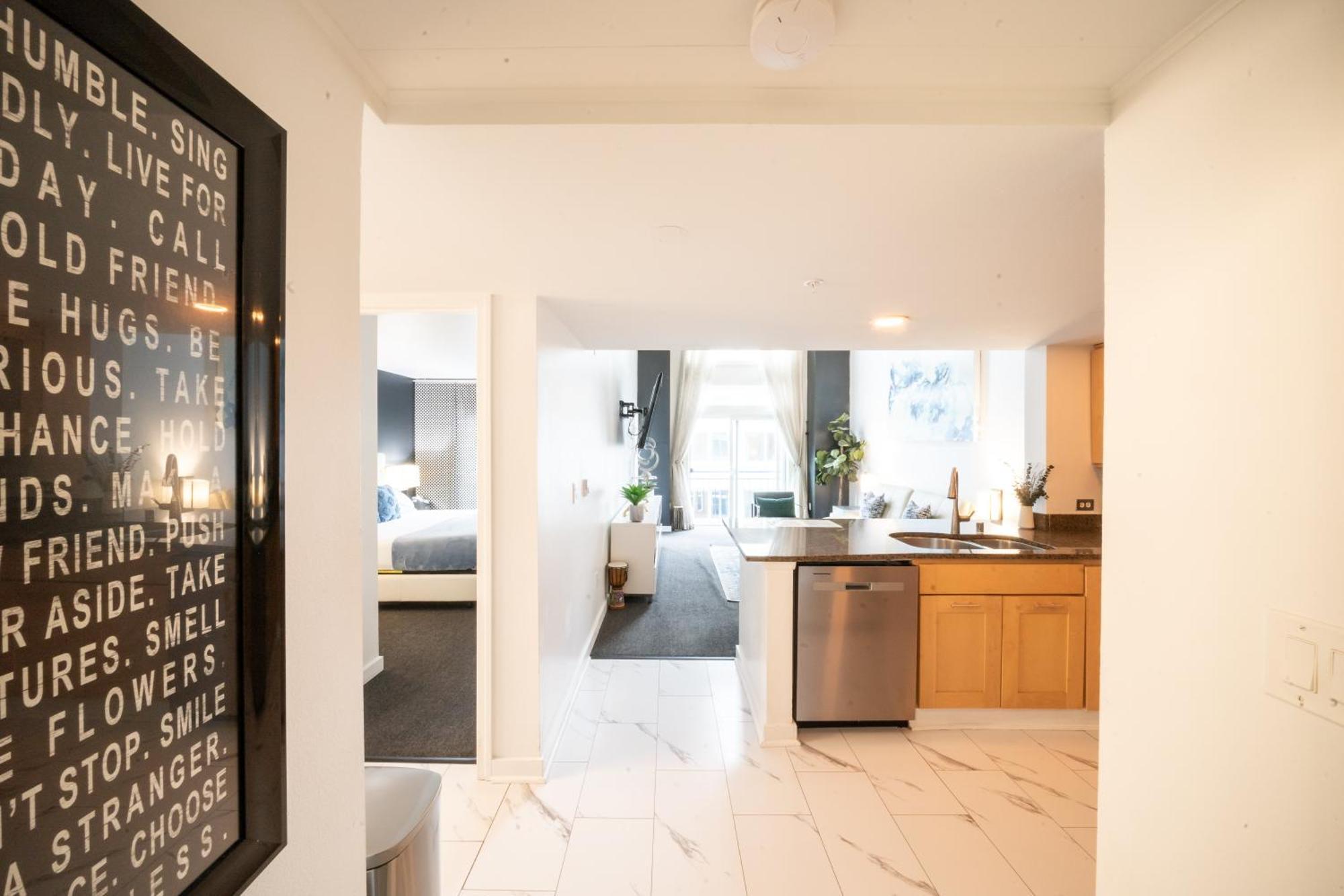Penthouse Downtown, Floor Apartment