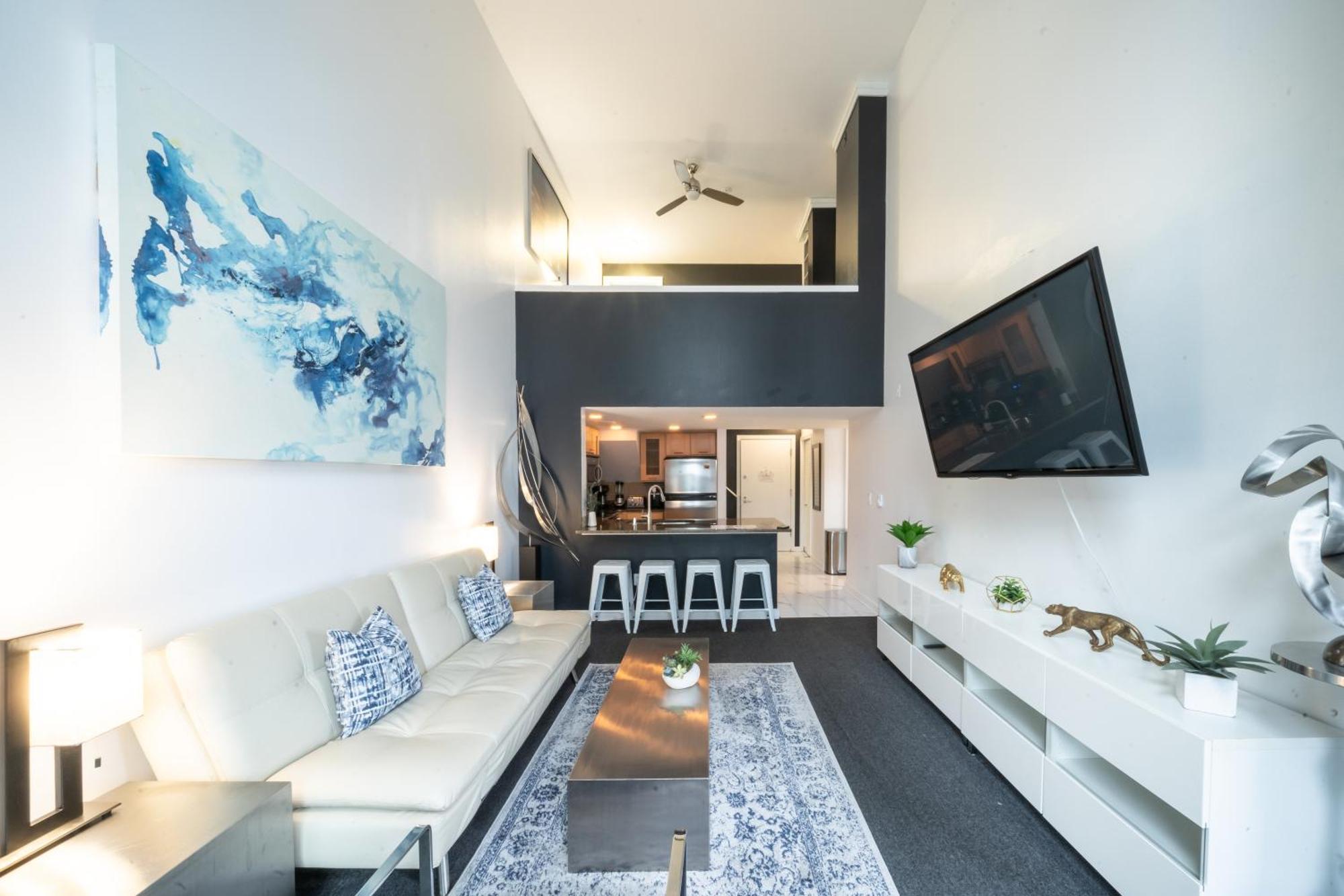 Penthouse Downtown, Floor Apartment *