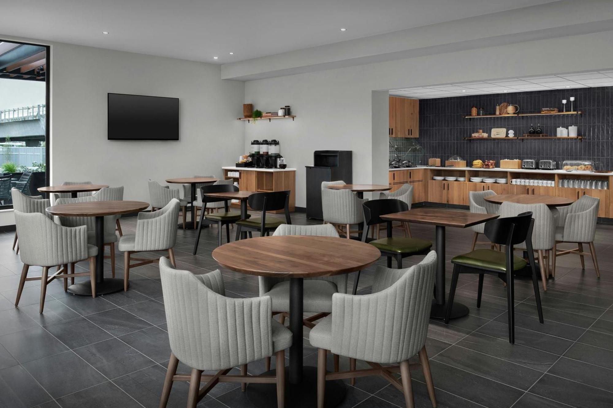 By Marriott Northgate Station 3*