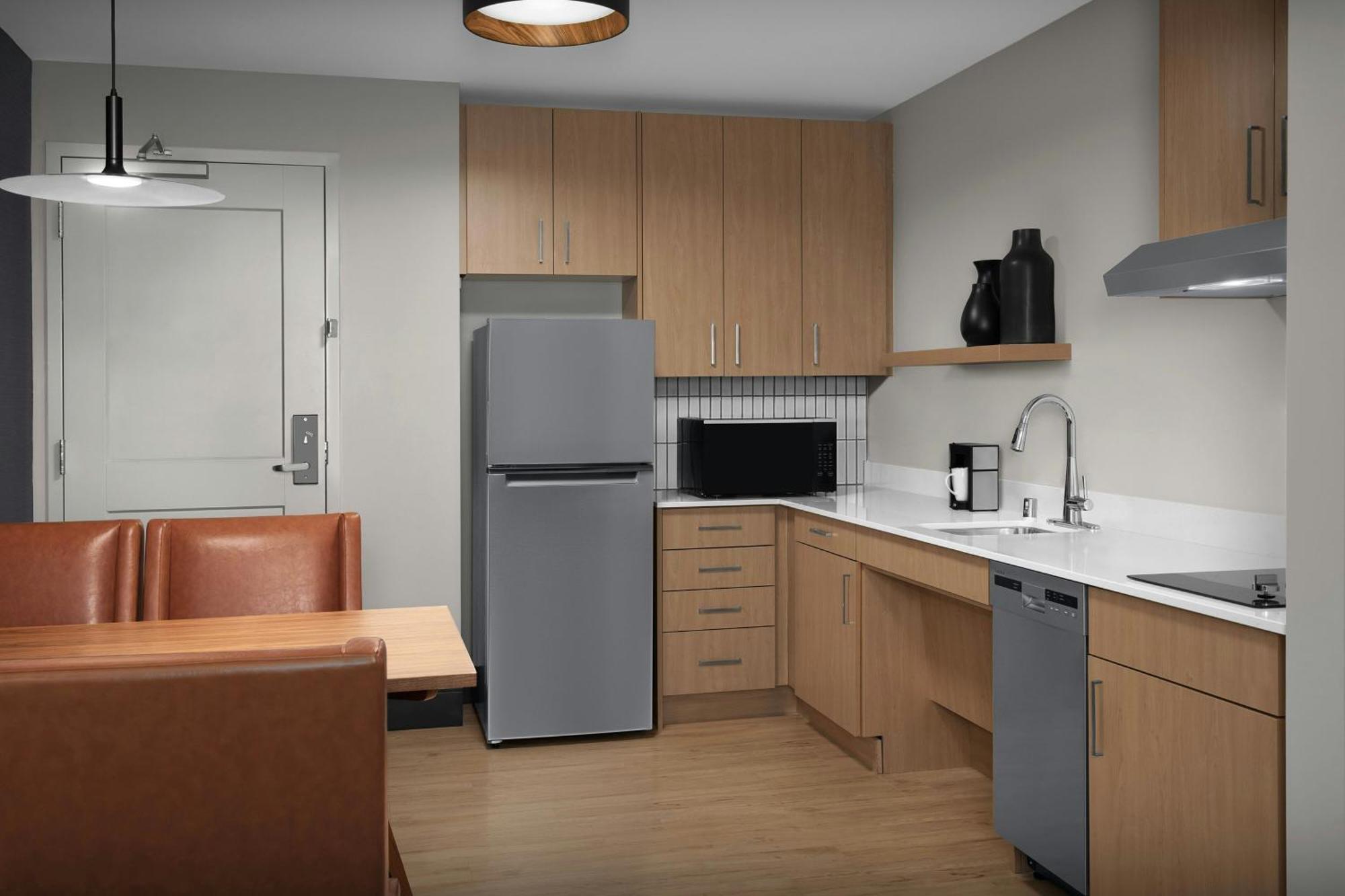 Hotel By Marriott Northgate Station 3*