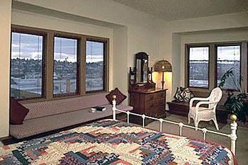 Inn College 2*