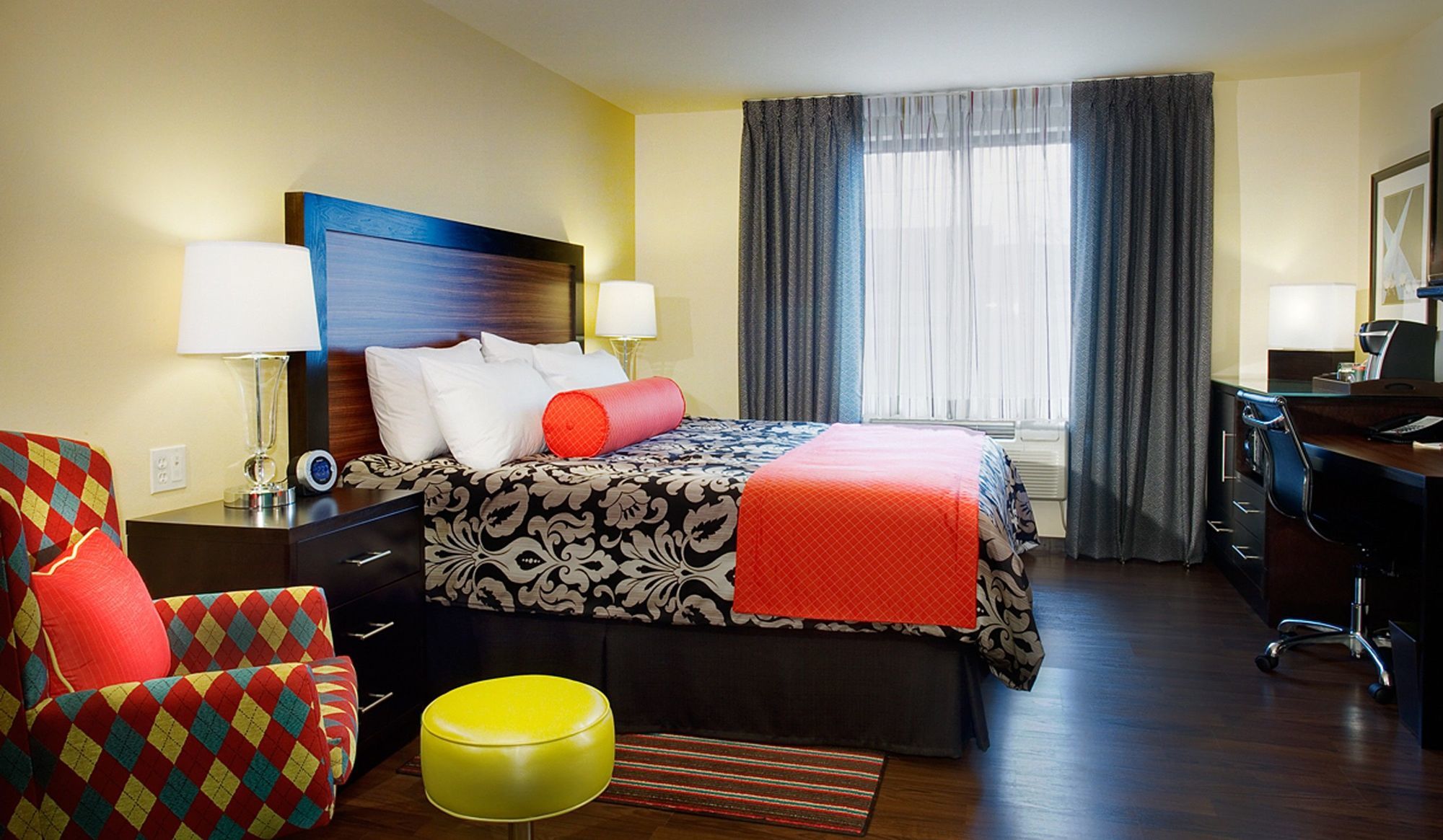 Hotel Staypineapple, The Maxwell Hotel, Center